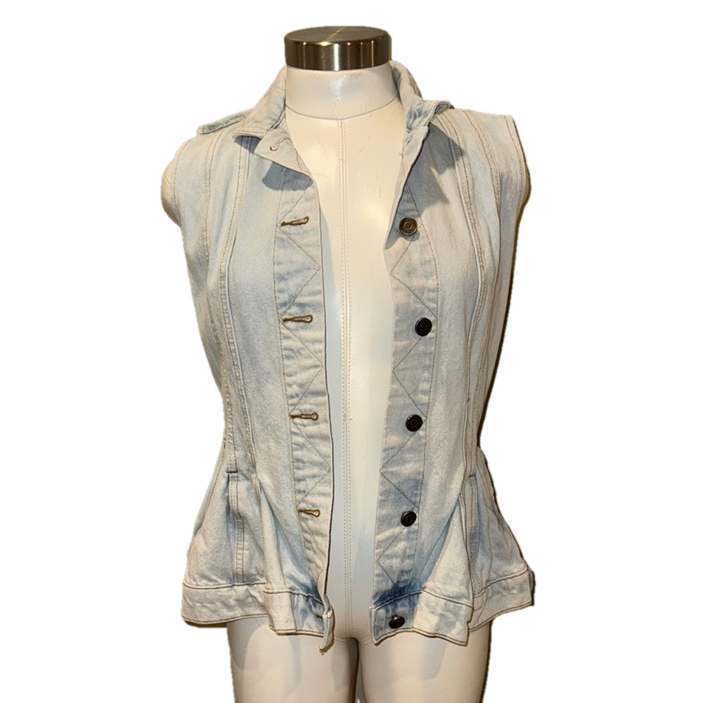 Women’s Sleeveless Denim Vest